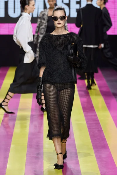 Look 35